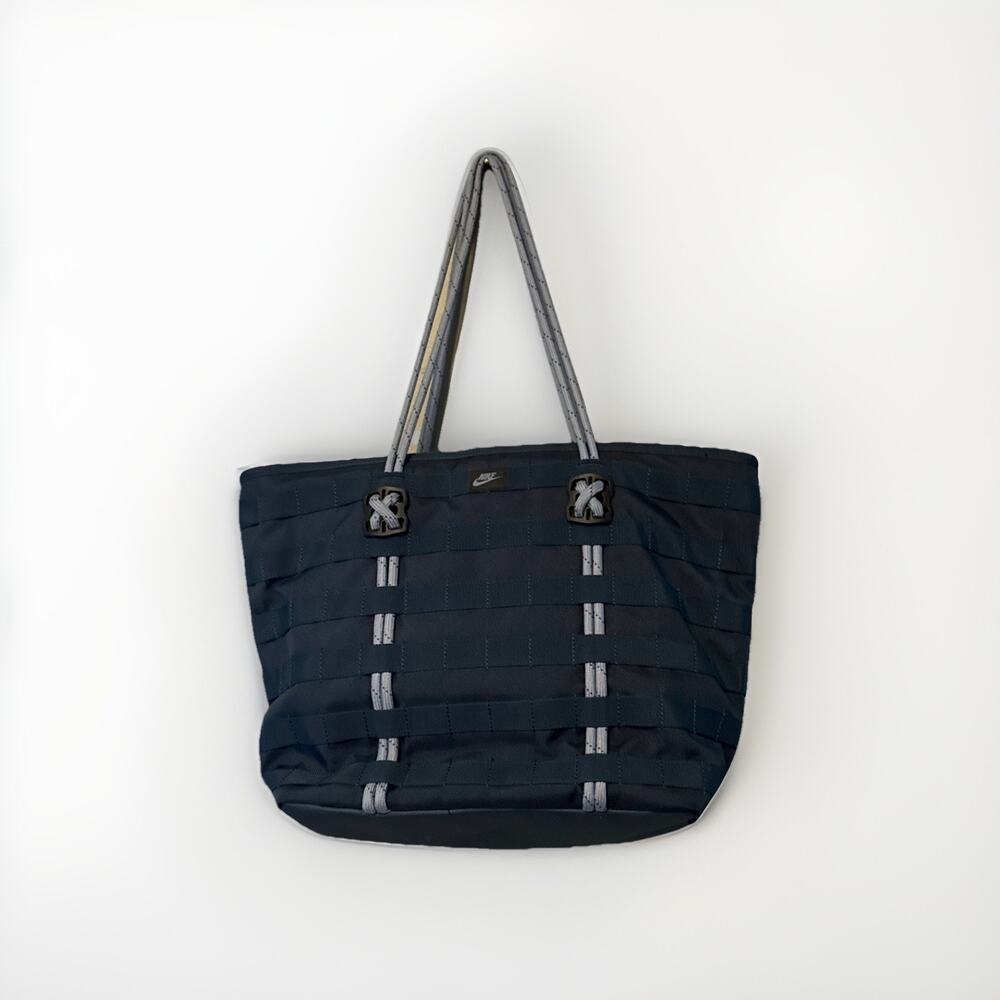 Nike Sportswear RPM Large Gym Utility Casual Tote Bag (26L) in Teal